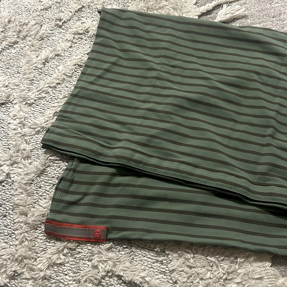 Lululemon Vinyasa Scarf NWT DEEN Deenie Stripe Desert Olive Fatigue Green Rulu